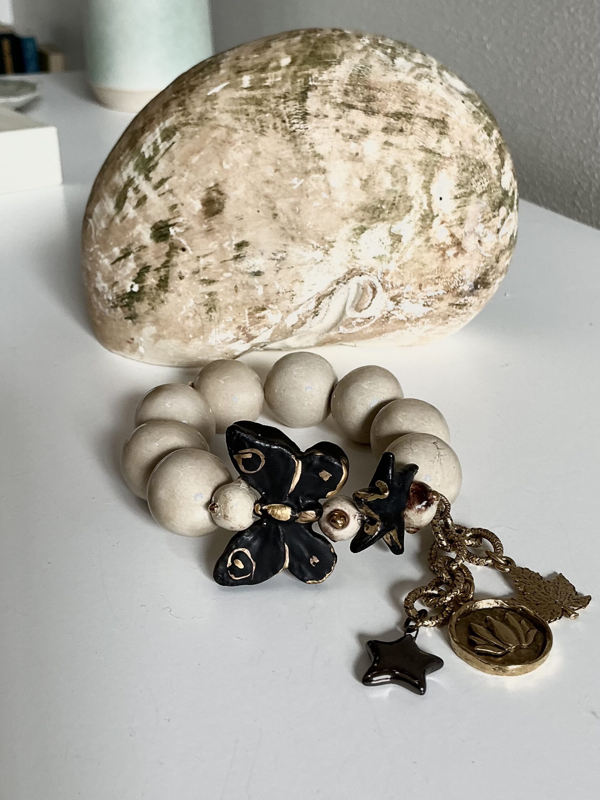 Bracelet “Secouant la poudre de tes ailes “ – Image 3